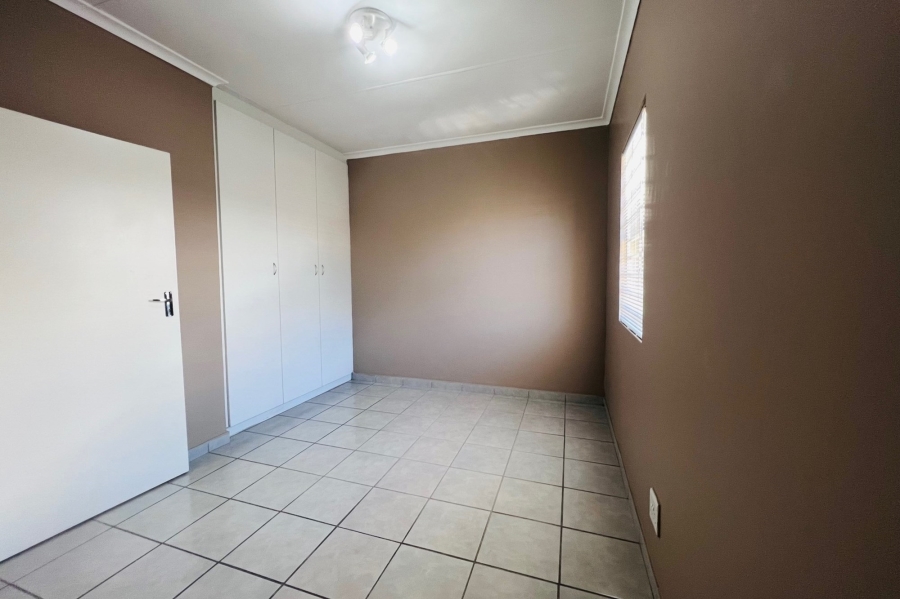 To Let 2 Bedroom Property for Rent in Bernadino Heights Western Cape